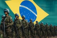 Vida Militar no Brasil: Ingresso, Patentes, Desafios e Benefícios
