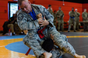 Leia mais sobre o artigo Técnicas de Defesa Pessoal Utilizadas pelo Exército Brasileiro