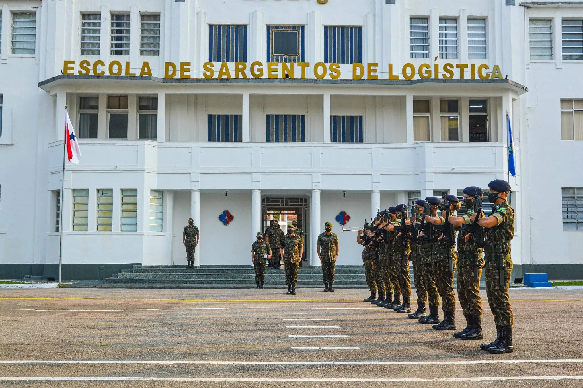 Escola de Sargentos de Logística (EsSLog): Salários, Duração…