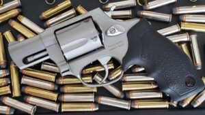 Leia mais sobre o artigo 5 melhores revólveres no Brasil: desempenho, confiabilidade e tradição