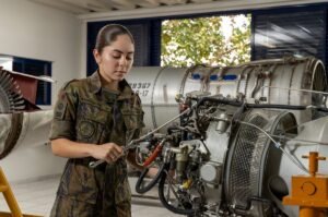 Leia mais sobre o artigo Como entrar na EEAR: tudo sobre a Escola de Especialistas de Aeronáutica